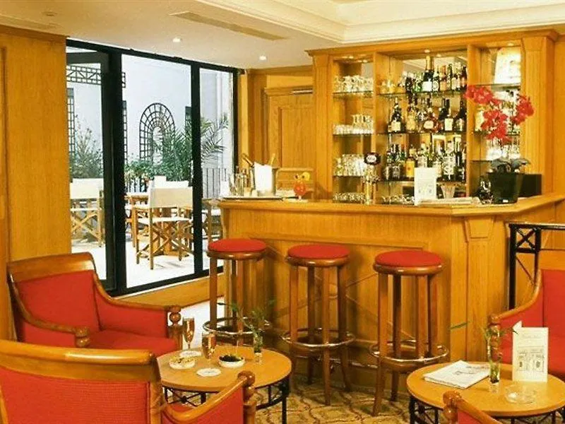 Hôtel Le Pierre Paris France