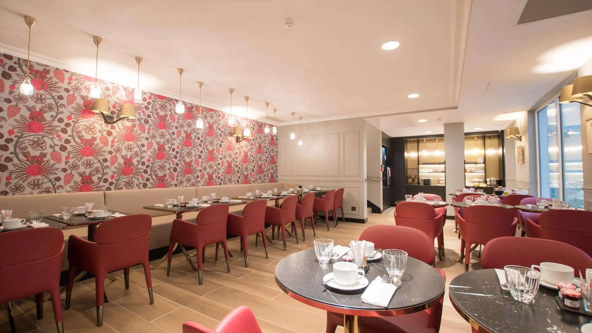 Hotel Hôtel Le Pierre Paris