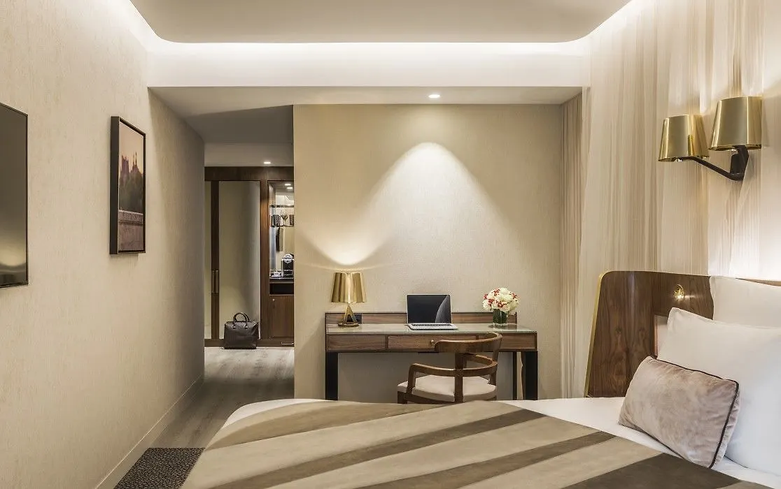Hotel Hôtel Le Pierre Paris