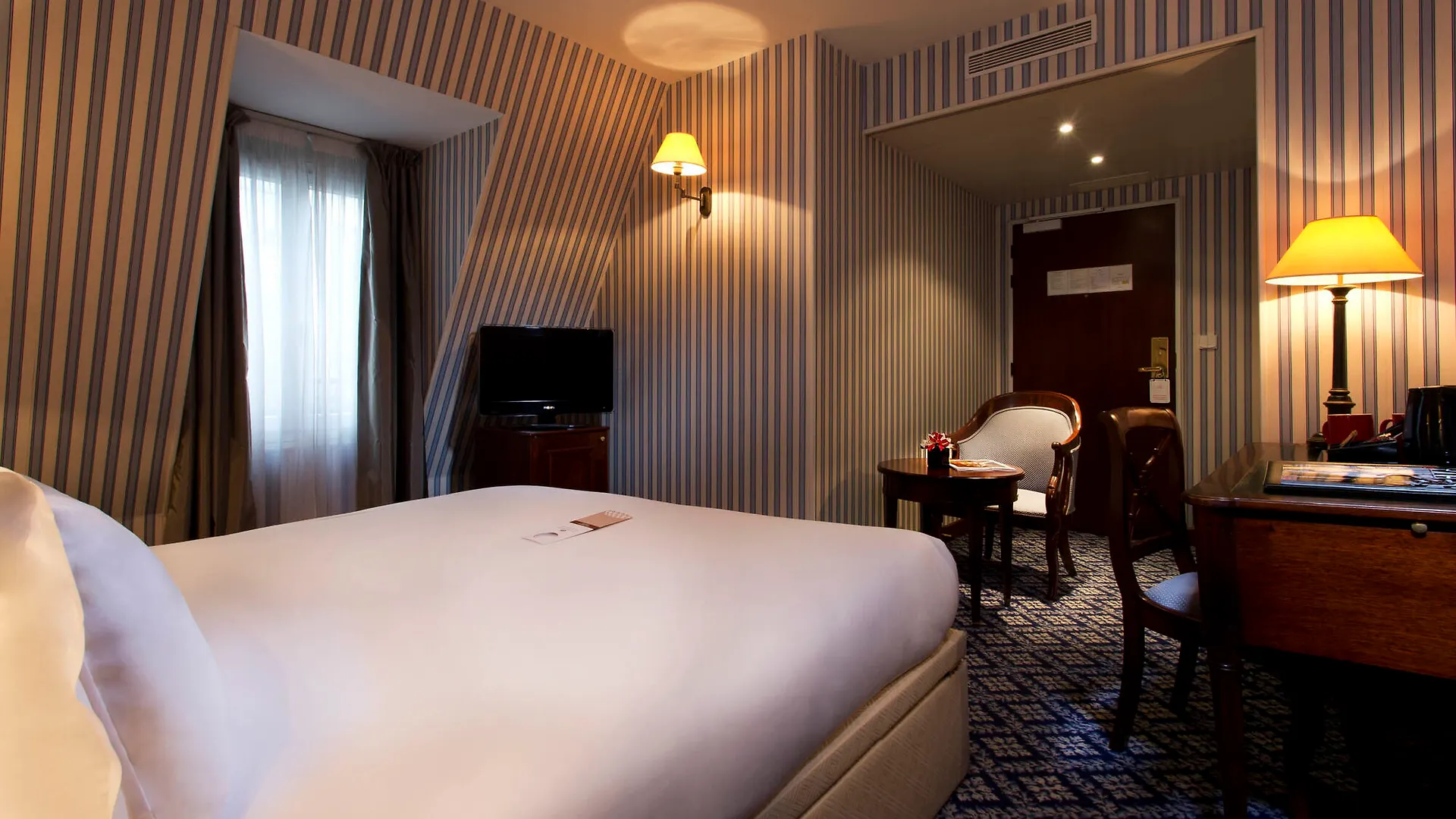 Hôtel Le Pierre Paris France