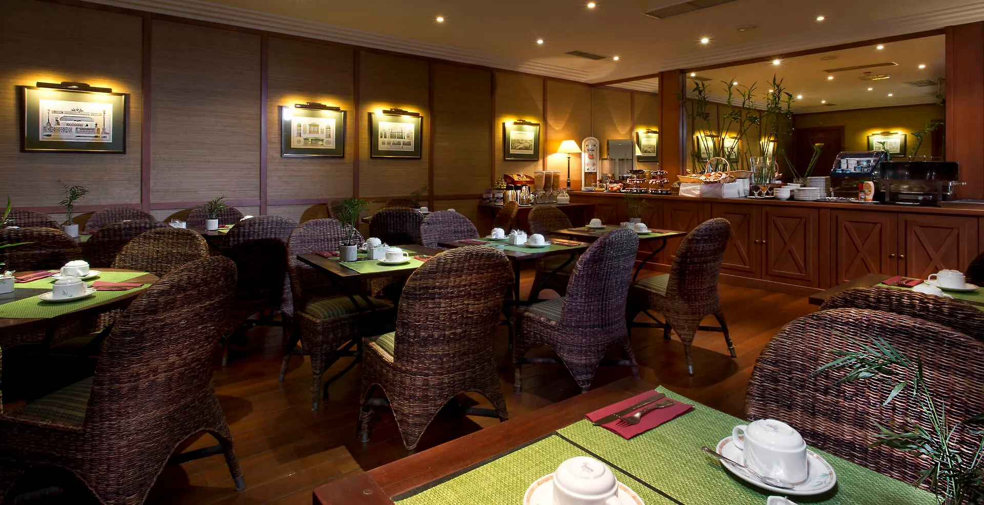 Hotel Hôtel Le Pierre Paris